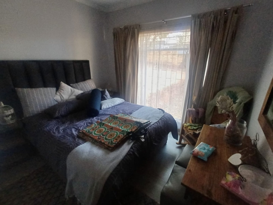 To Let 4 Bedroom Property for Rent in Wilkoppies North West